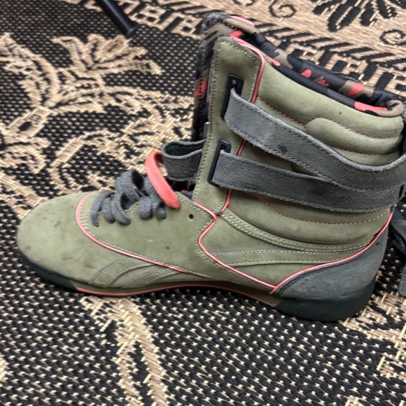 Reebok High-Top Sneakers with Straps women’s size 8.5 - Picture 5 of 9